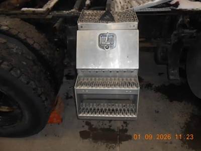 Freightliner Century Class Tool Box
