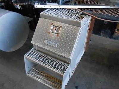 Kenworth T800B Tool Box