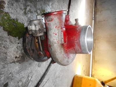 Cummins ISX Turbocharger / Supercharger for a 2007 Peterbilt 379