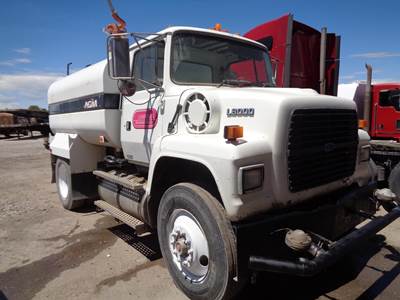 Ford LN8000 2000 Gallon Water Truck - Cummins 210HP, Manual