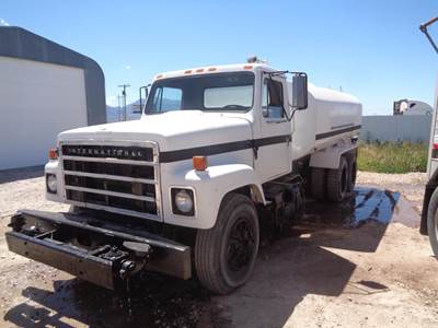 International S2500 2000 Gallon Water Truck - Cummins, 8 Speed Manual