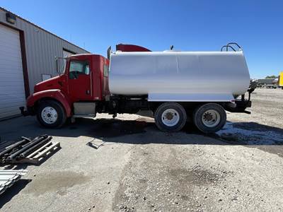 Kenworth T300 4000 Gallon Water Truck - 8 Speed Manual