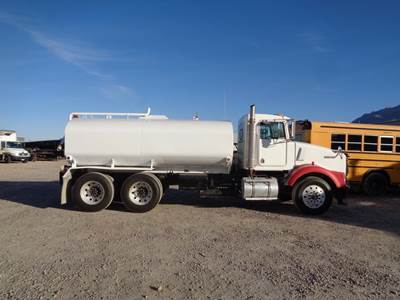 Kenworth T800 Water Truck - Detroit 330HP, Manual