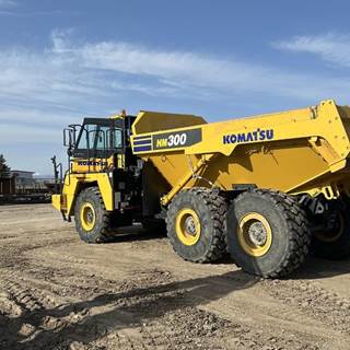 Komatsu HM300-5 Articulated Truck