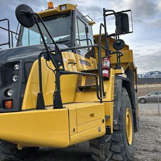 Komatsu HM400-5 Articulated Truck
