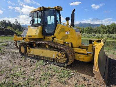 Komatsu D61EX-24 Dozer