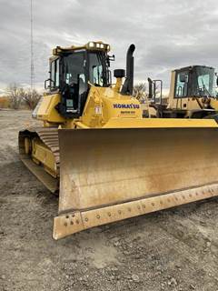 Komatsu D61PX-24 Dozer