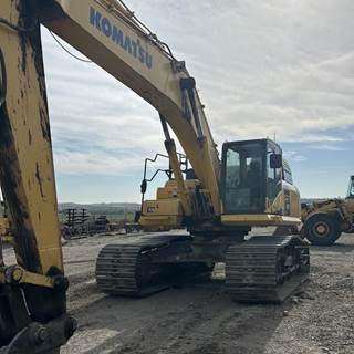 Komatsu PC490LC-11 Excavator
