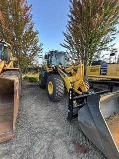 Komatsu WA200-8 Wheel Loader