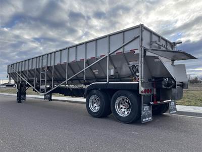 BTR 44ft Tandem Axle Stainless Steel Belt Trailer - Air Ride, Fixed Axle