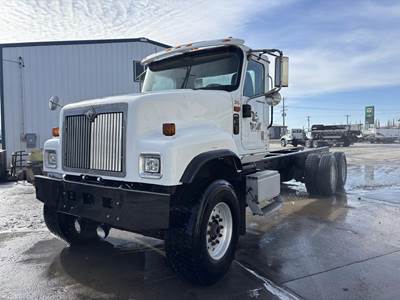 International Paystar 5500 Tandem Axle Cab & Chassis Truck - Cummins, 450HP, 8Ll Manual