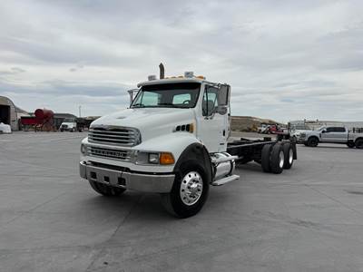 International TranStar 8500 Tandem Axle Cab & Chassis Truck - Caterpillar, 300HP, 8Ll Manual