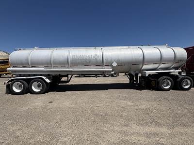 Fruehauf 6500 Chemical / Acid Tank Trailer