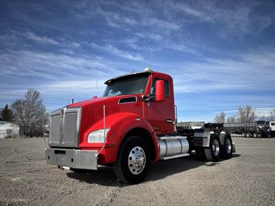 Kenworth T880 Day Cab Truck - Cummins 450HP, 13 Speed Automatic