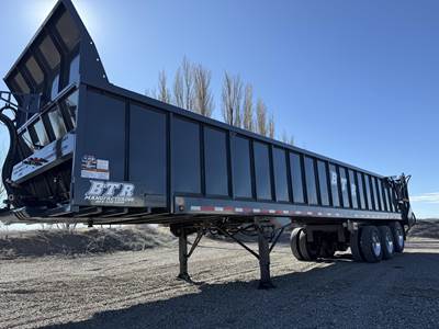 BTR MNR40 Dry Manure Spreader