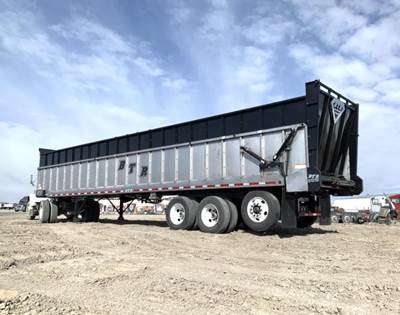 BTR 44x102 Tri Axle Stainless Steel Live Floor Trailer - Air Ride, Fixed Axle