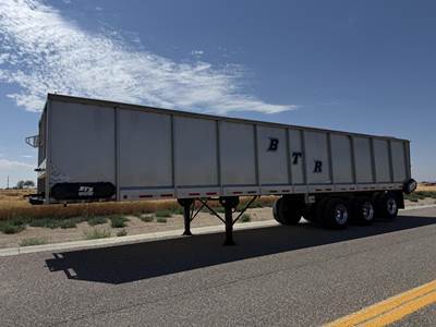 BTR 42x102 Tri Axle Stainless Steel Live Floor Trailer - Air Ride, Fixed Spread Axle