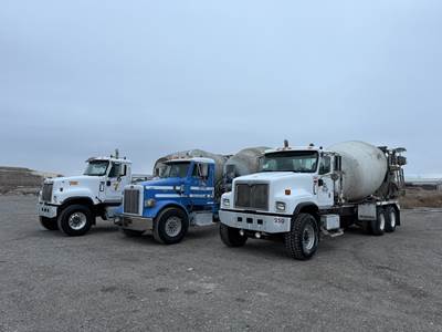 Peterbilt 357 Mixer / Ready Mix / Concrete Truck - 350HP, 8Ll Manual