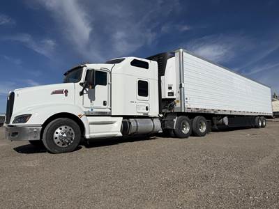 Kenworth T660 Sleeper Semi Truck - Raised Roof Sleeper, Cummins 400HP, 18 Speed Manual