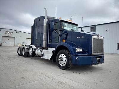 Kenworth T800 Tri Axle Sleeper Semi Truck - Raised Roof Sleeper, Cummins 450HP, 13 Speed Automatic