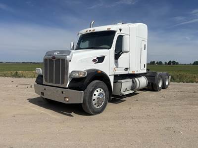 Peterbilt 567 Sleeper Semi Truck - Paccar 510HP, 13 Speed Automatic