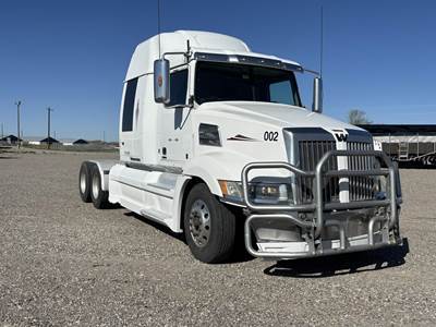 Western Star 5700XE Sleeper Semi Truck - Raised Roof Sleeper, Detroit, Automatic