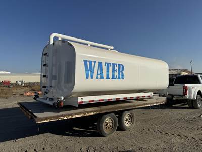 SPLASH 4000 GAL Water Tower