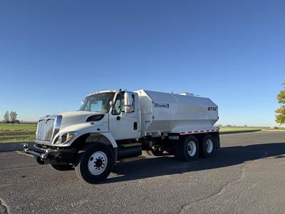 International WorkStar 7400 4000 Gallon Water Truck